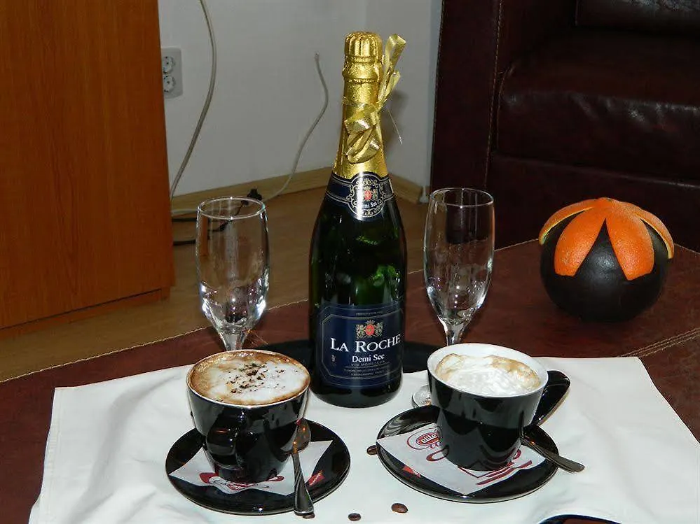 Elizeu Hotel Bukarest 3*,