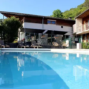 Le Vanseen 3*, Les Vans France