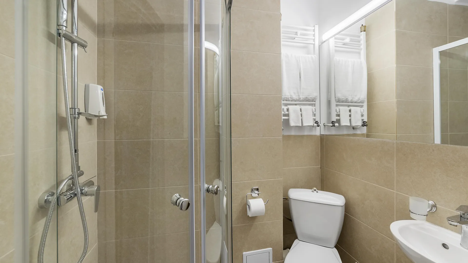 Elizeu Hotel Bucharest 3*,